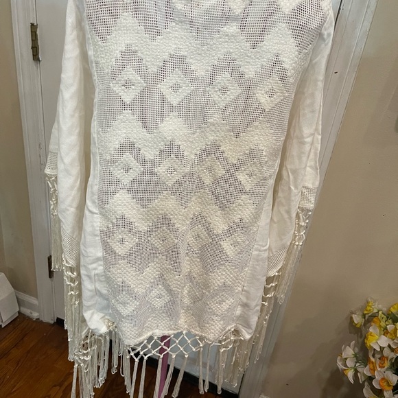 Lilka Embroidered Fringe Lace Top Poncho Sz XS Ivory Cotton Sheer Anthropologie - Picture 4 of 4